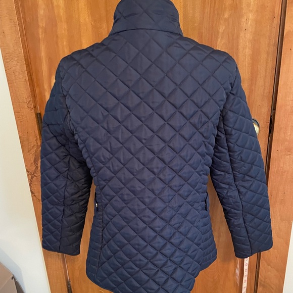 Woman’s Tommy Hilfiger quilted jacket Size Medium navy blue - Picture 2 of 12